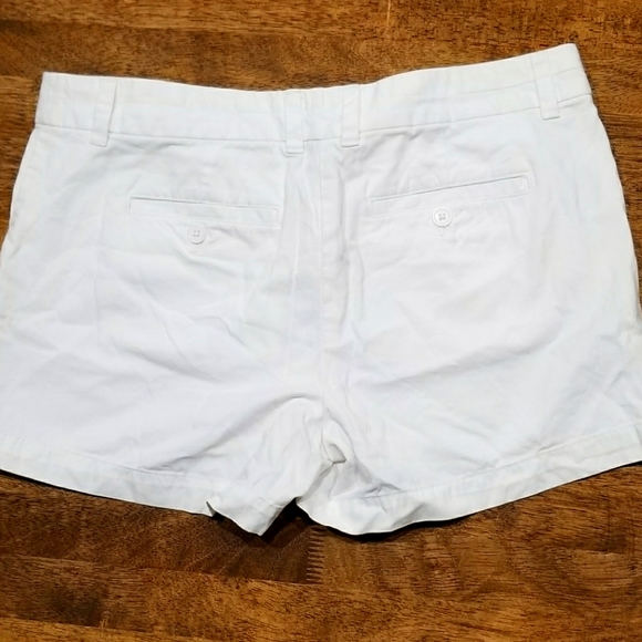 ANN TAYLOR LOFT SHORTS | WHITE | SIZE 8 - Picture 2 of 3